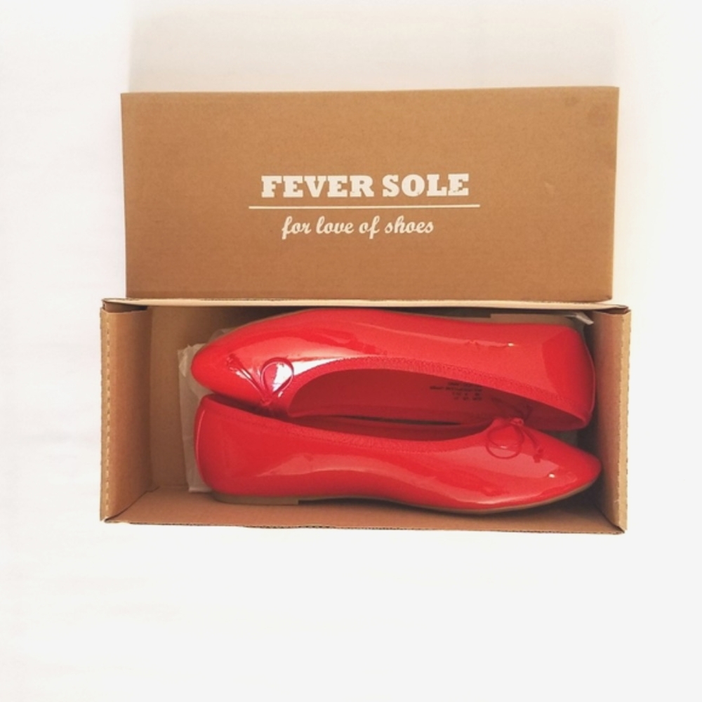 Classic Red Ballet Flats (size: 6)